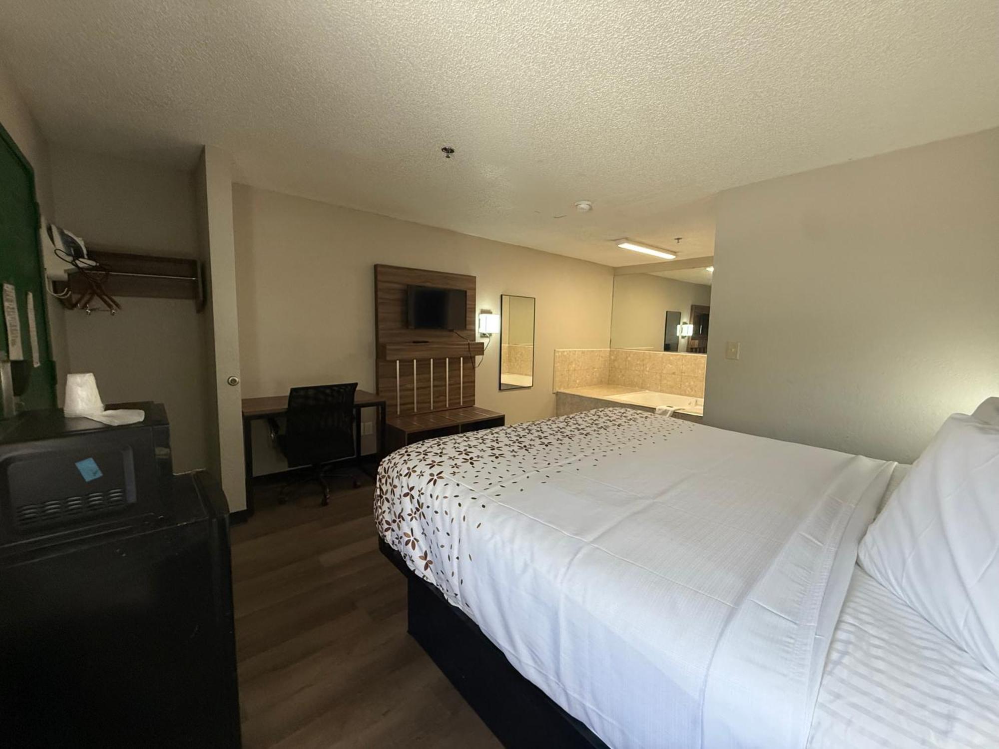 Country Hearth Inn & Suites Augusta Ngoại thất bức ảnh