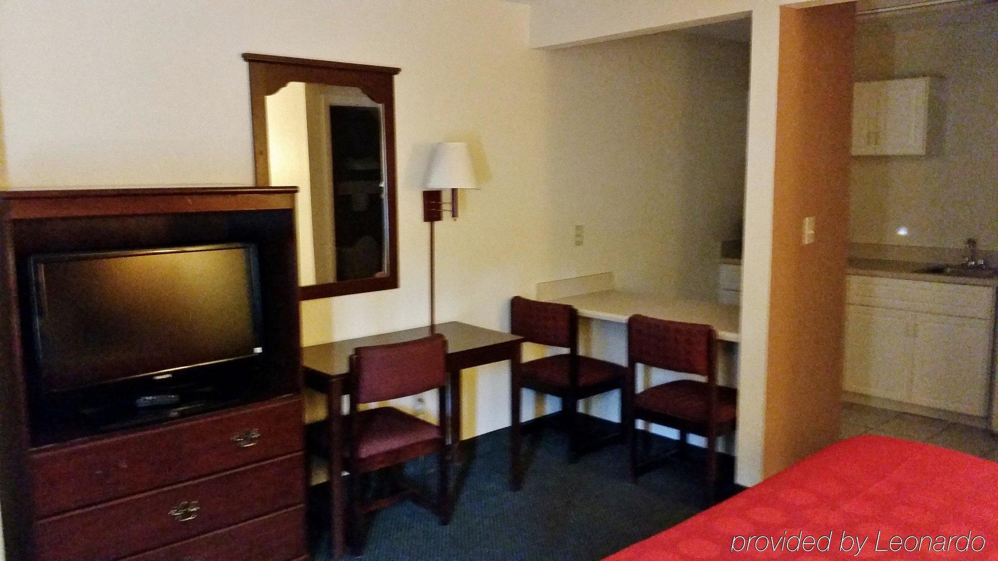 Country Hearth Inn & Suites Augusta Ngoại thất bức ảnh