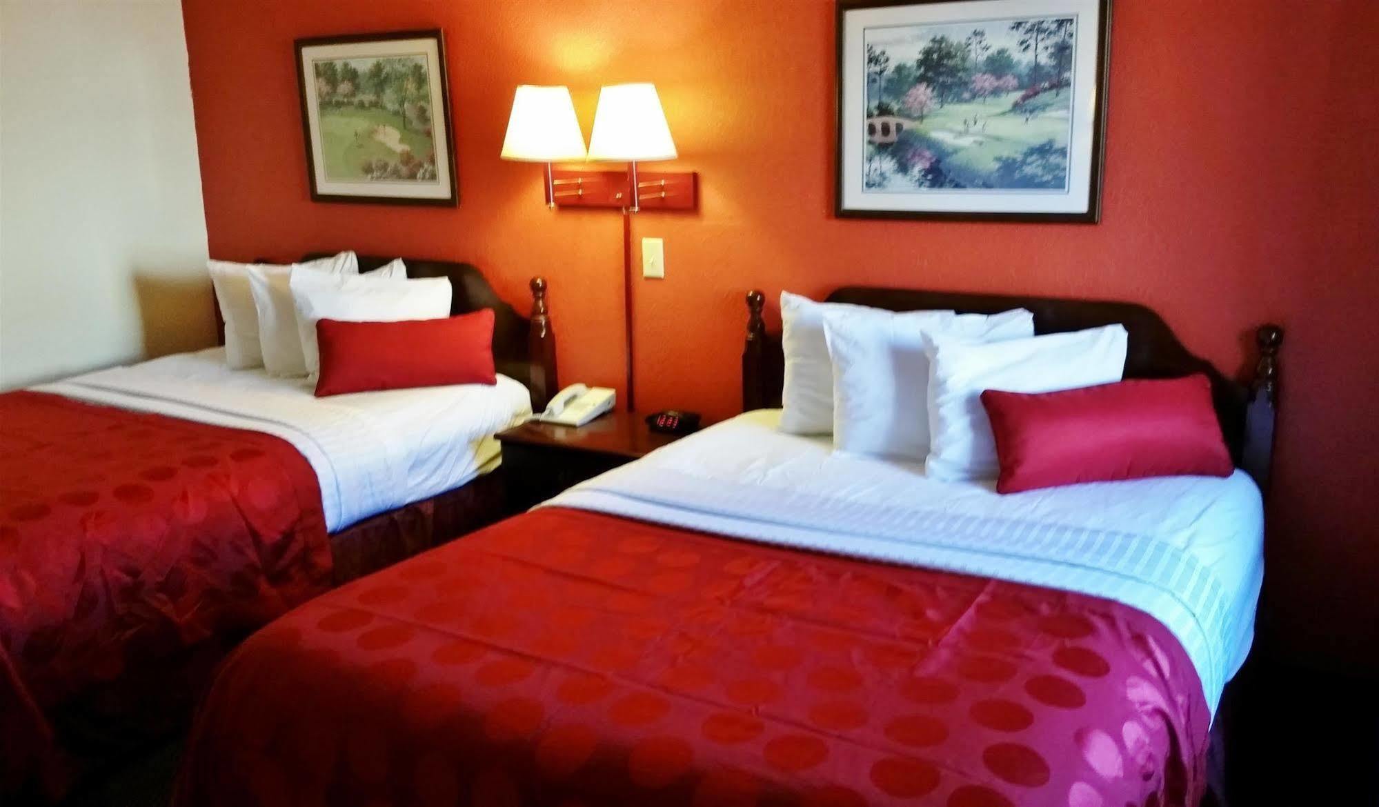 Country Hearth Inn & Suites Augusta Ngoại thất bức ảnh